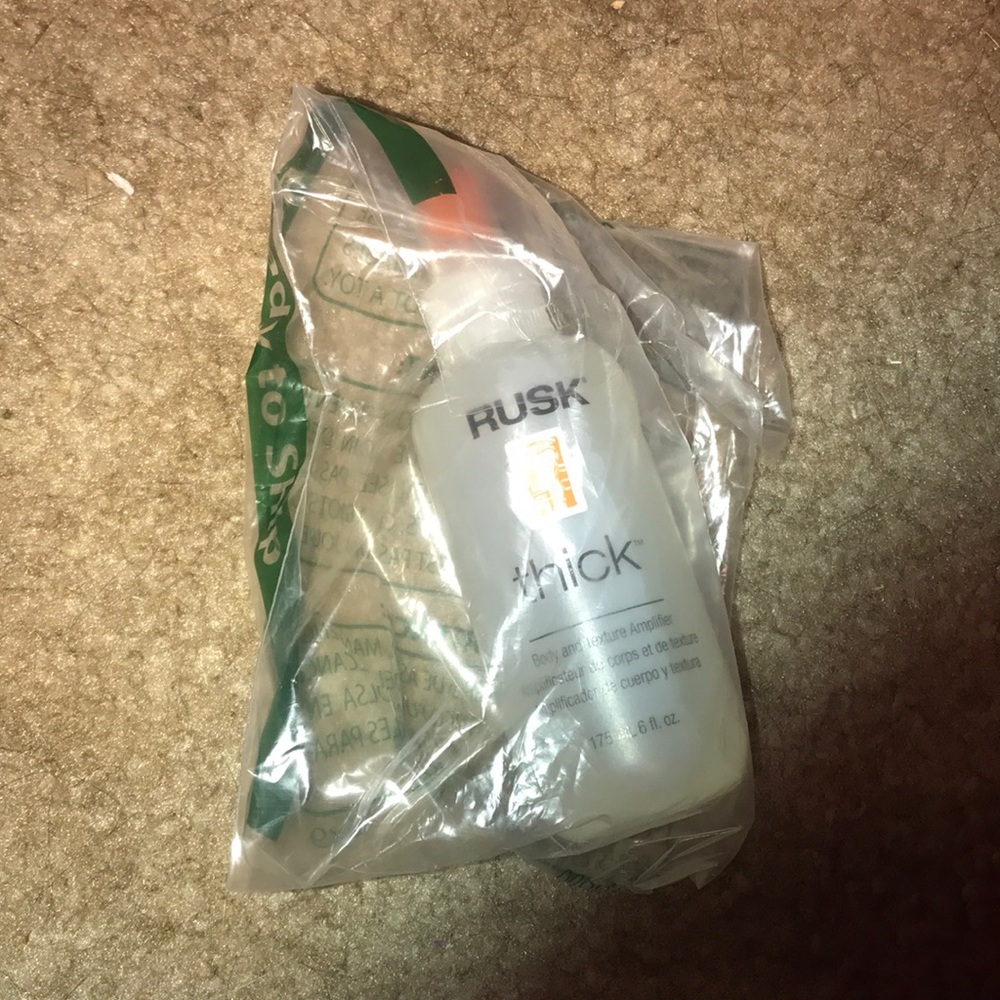 Rusk hair thickener